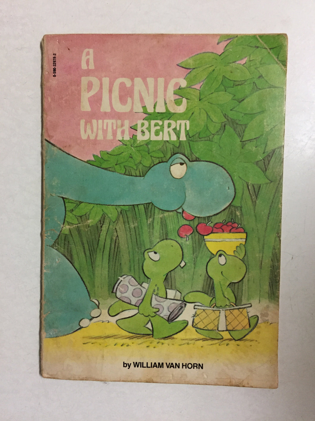 A Picnic With Bert - Slick Cat Books