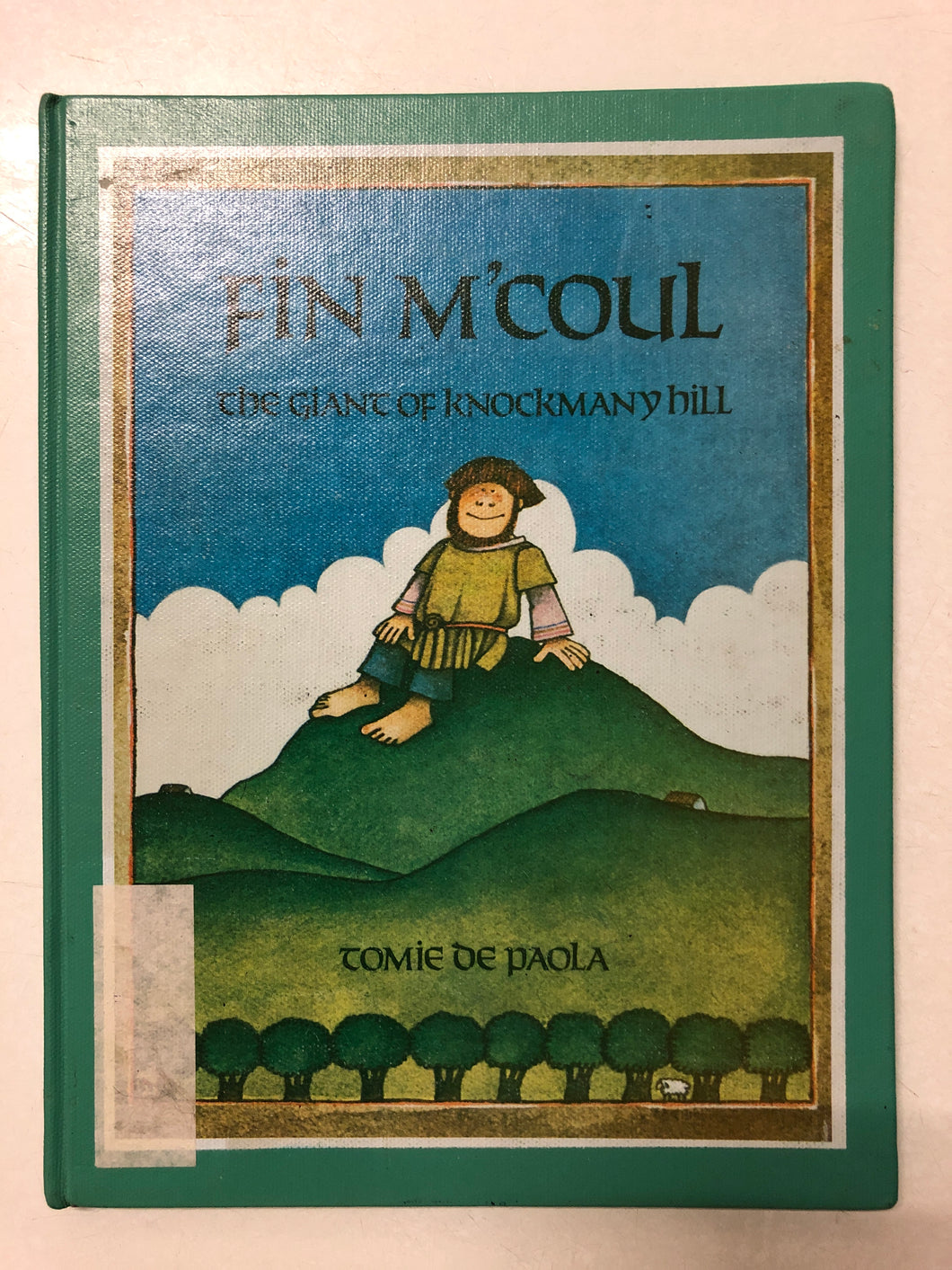 Fin M’Coul The Giant of Knockmany Hill - Slick Cat Books