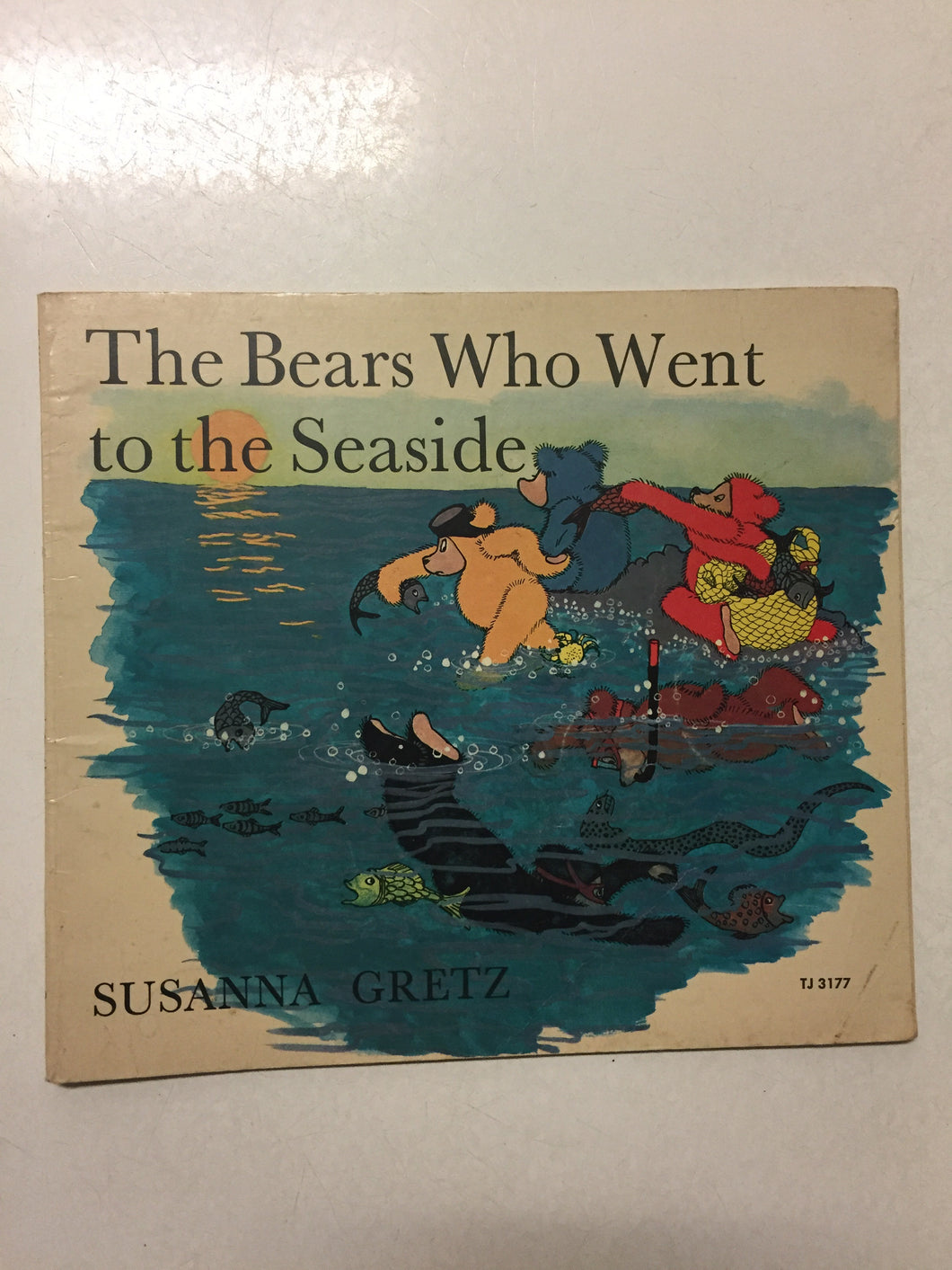 The Bears Who Went to the Seaside - Slickcatbooks