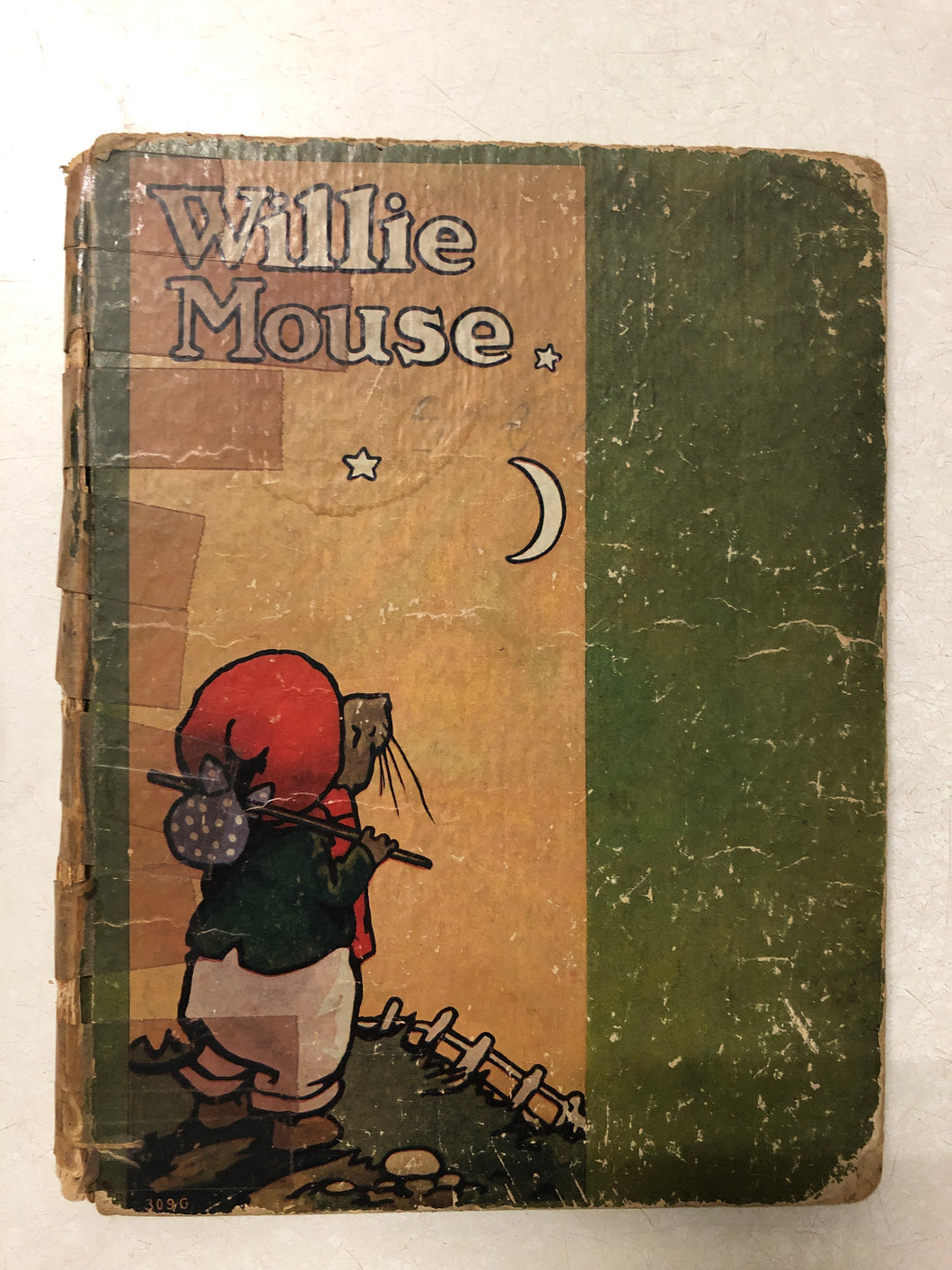 Willie Mouse Goes on a Journey to Find the Moon - Slick Cat Books 